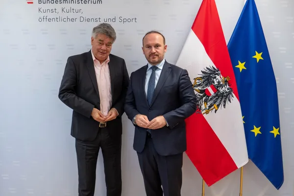 vizekanzler-kogler-empfngt-igg-prsident-mit-vural_53306845723_o.jpg